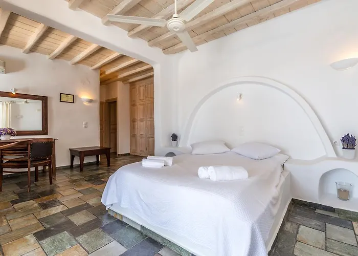 Irini Panormos (Mykonos)